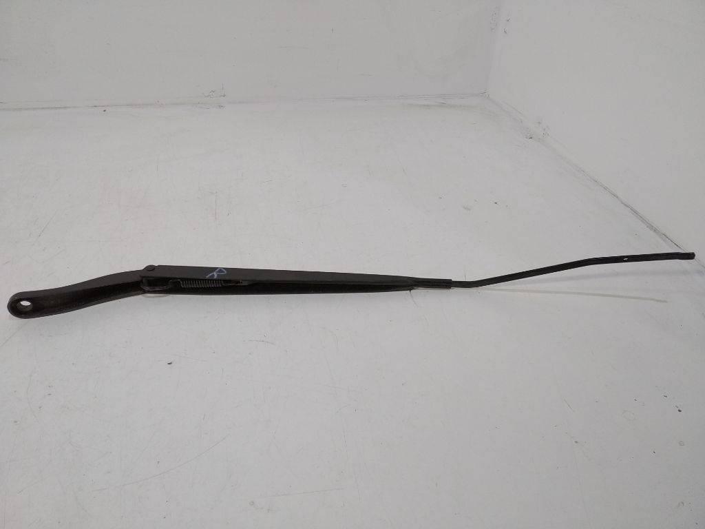 щеткодержатель (поводок стеклоочистителя, дворник) Renault Megane 3 поколение 2010, 288860005R - фото №1