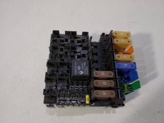 блок предохранителей Renault Laguna 3 поколение [рестайлинг] 2014, 8200528467