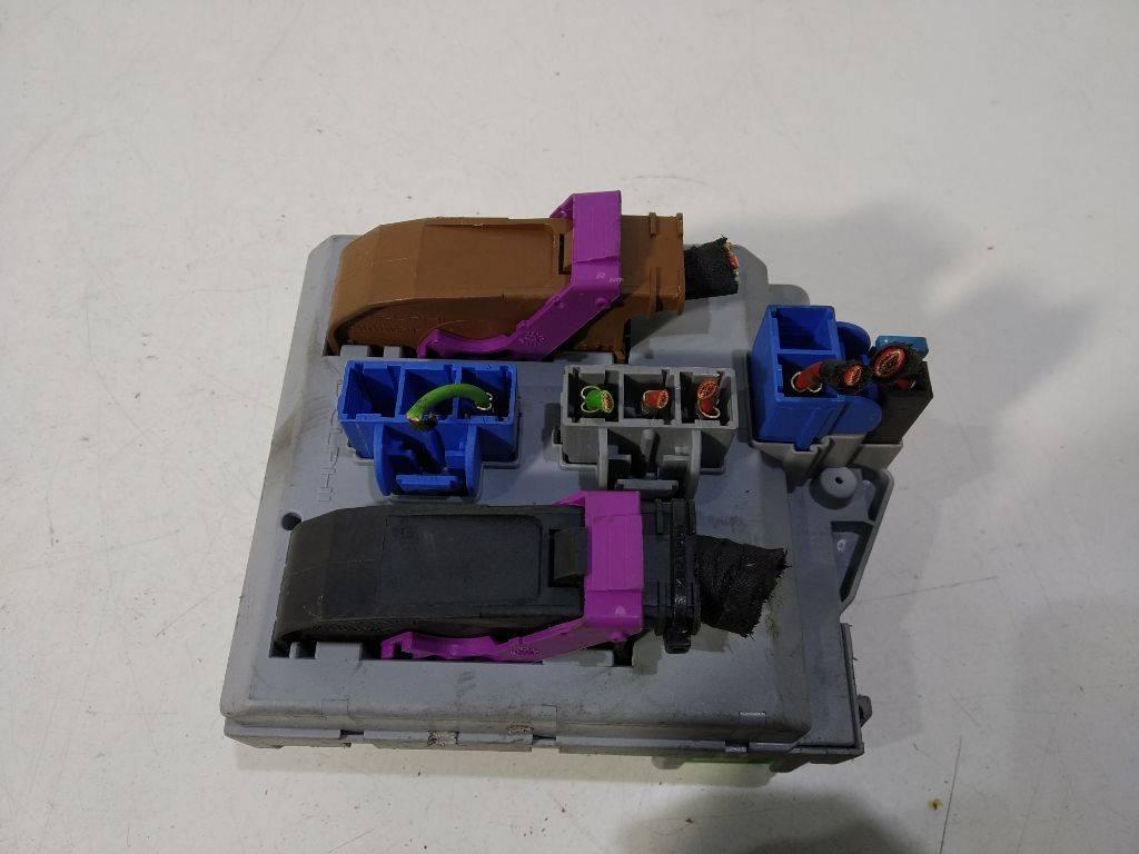 блок предохранителей IVECO Daily 4 поколение 2009, 69501171 - фото №1