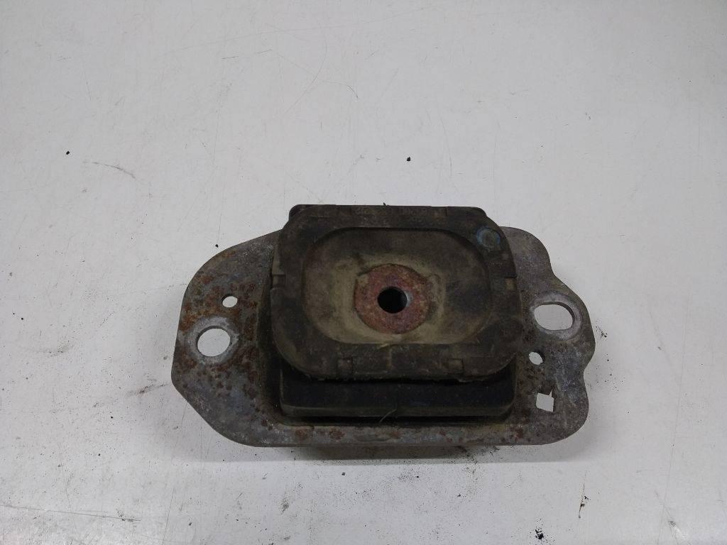 подушка крепления КПП Renault Laguna 3 поколение 2009, 8200652212 - фото №1