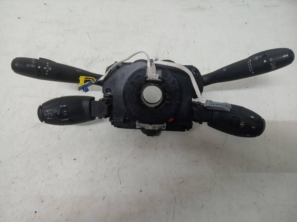 переключатель подрулевой (стрекоза) Peugeot 308 T7 2007, 96643945XT - фото №1