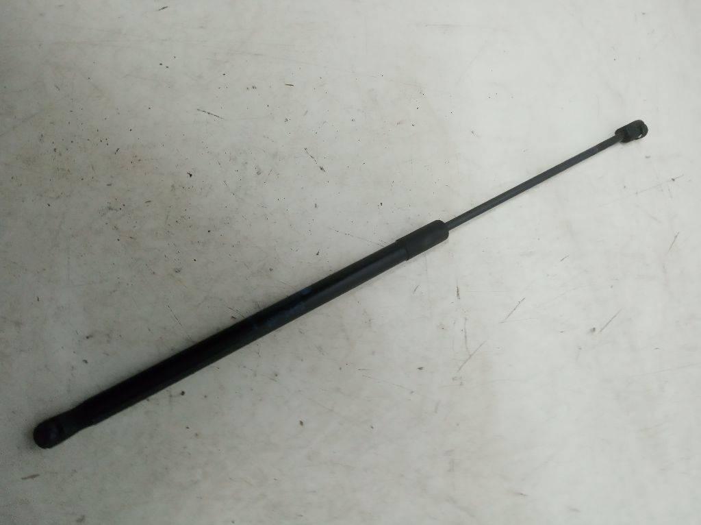 амортизатор капота Renault Logan 1 поколение 2005, 1.5 л., дизель, МКПП - фото №1