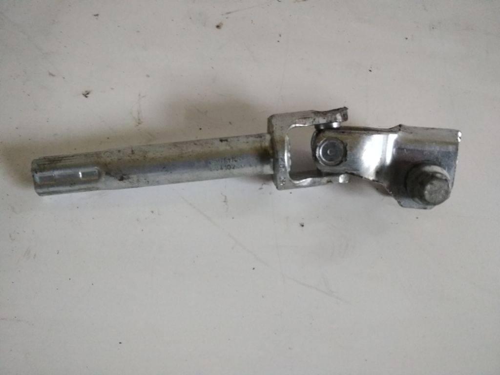 рулевой карданчик Renault Megane 2 поколение 2003 - фото №1