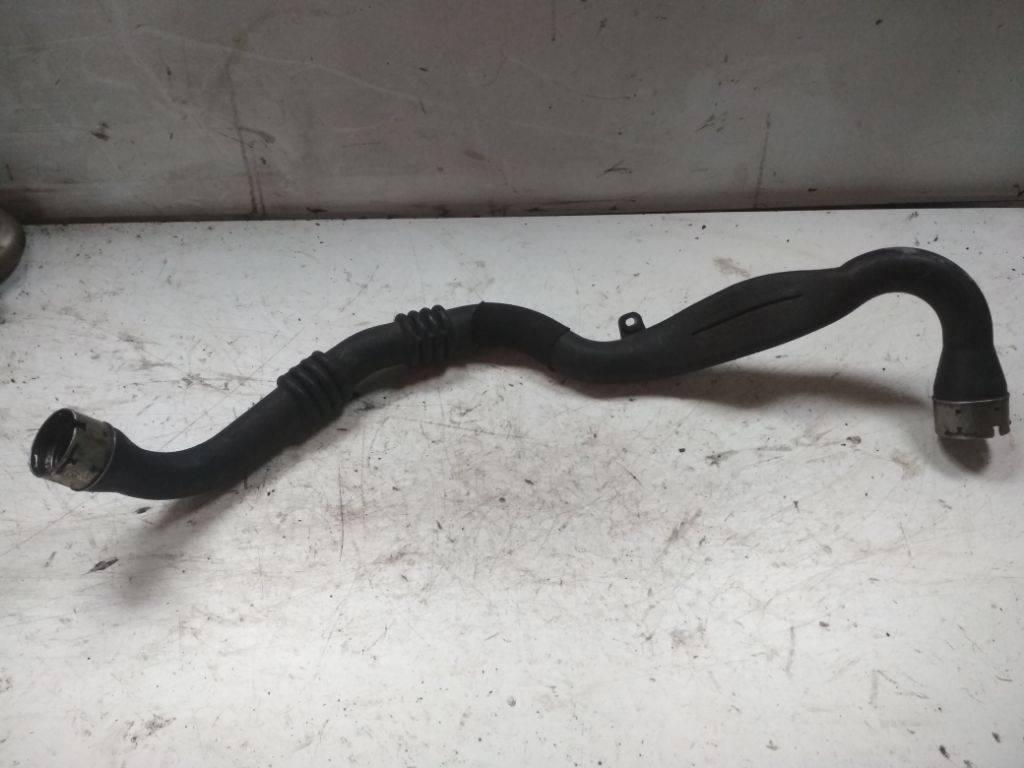 патрубок интеркулера Renault Twingo 2 поколение 2009, 144600161R - фото №1