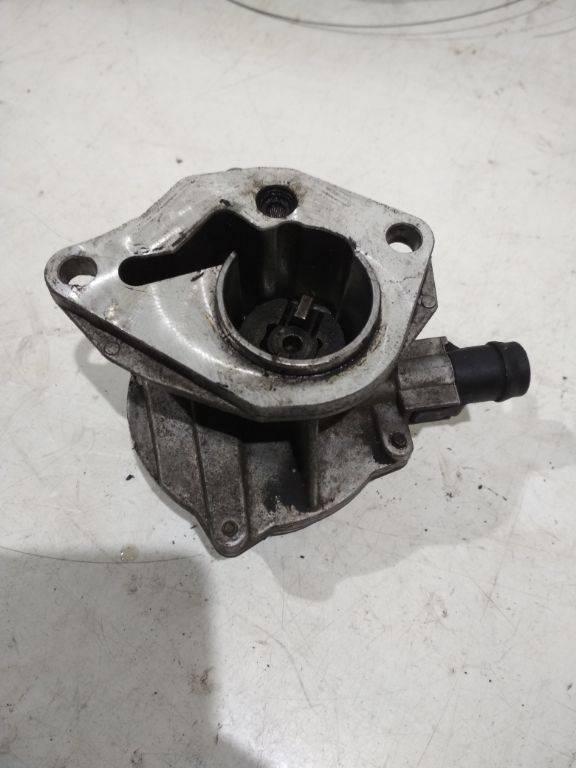 насос вакуумный Renault Megane 2 поколение 2005, 8200327149 - фото №1