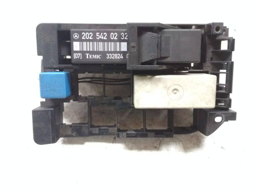 блок управления светом Mercedes-Benz C-Класс W202/S202 1994, 2025420232 - фото №1