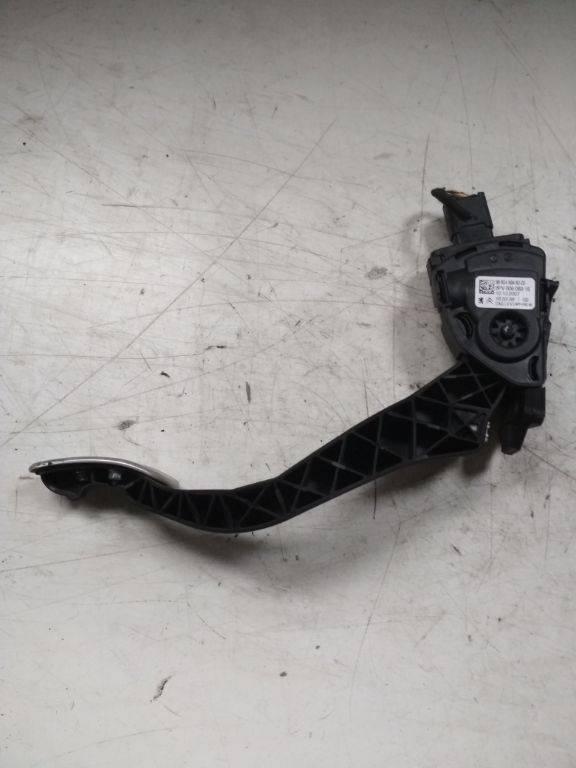 педаль Peugeot 1007 1 поколение 2007, 1.4 л., дизель, 9680459480 - фото №1