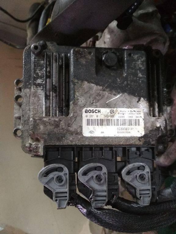 блок управления двигателем Renault Trafic 2 поколение 2002, 1.9 л., дизель, МКПП, 8200303141 - фото №1