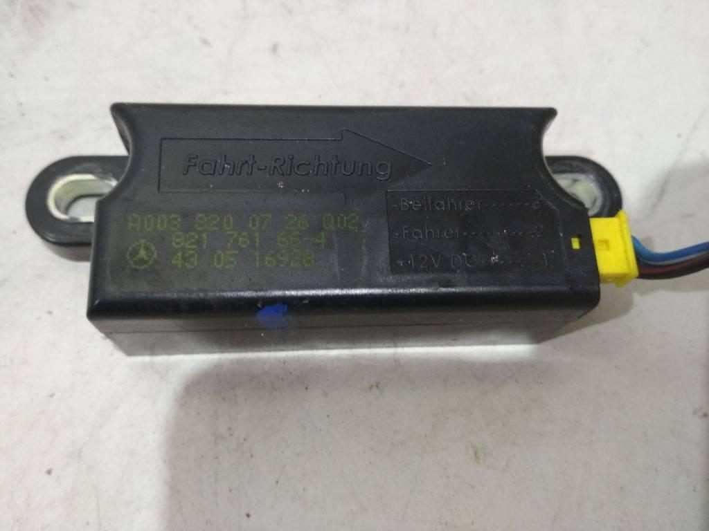 датчик удара Mercedes-Benz E-Класс W211/S211 2005, A0038200726 - фото №1
