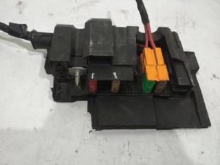 блок предохранителей Renault Clio 3 поколение [рестайлинг] 2011, 403889871R