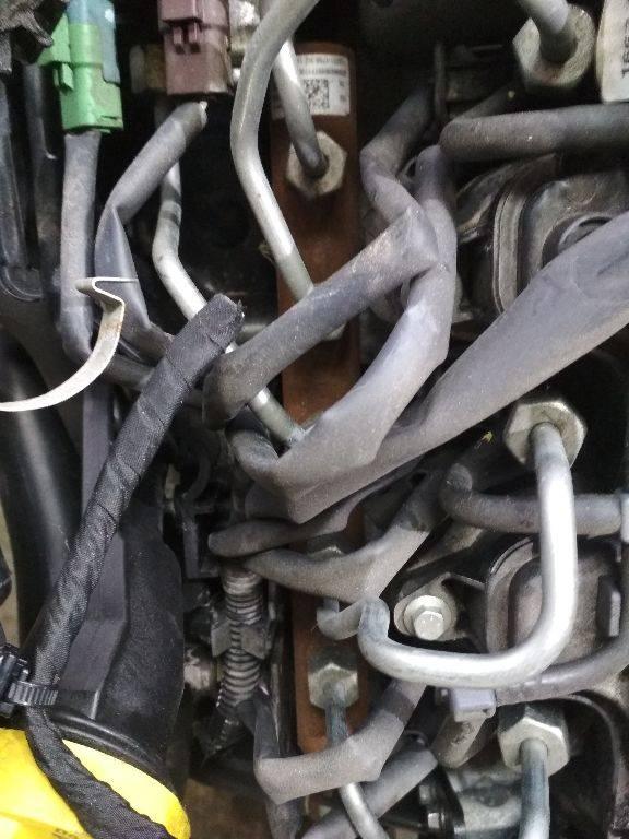 топливная рампа Renault Duster 1 поколение 2013, 1.5 л., дизель, МКПП, 8200701690 - фото №1