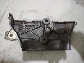 защита (кожух) ремня ГРМ Renault Laguna 2 поколение [рестайлинг] 2005, 2.0 л., бензин, МКПП, 8200018881