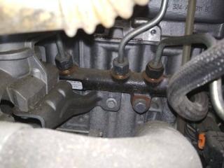 топливная рампа Peugeot 2008 1 поколение 2015, 1.6 л., дизель, МКПП, 9804776780