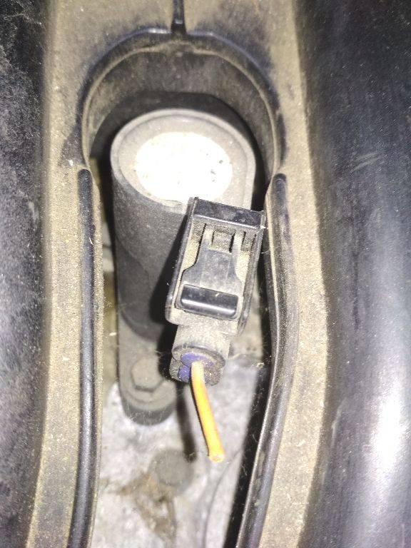 катушка зажигания Renault Megane 3 поколение 2011, 1.6 л., бензин, МКПП, 8200765882 - фото №1