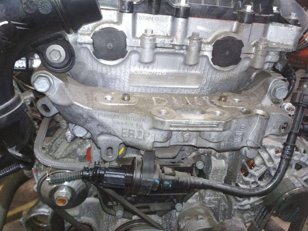 кронштейн двигателя Peugeot 208 2 поколение 2017, 1.2 л., бензин, 9674960380 - фото №1