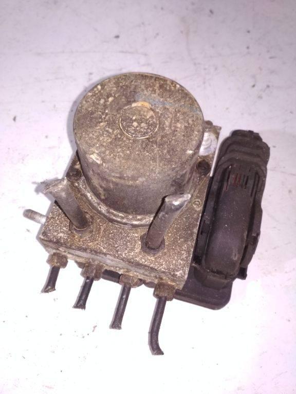 блок ABS Nissan Qashqai 2 поколение 2015, 1.5 л., дизель, 2265106516 - фото №1