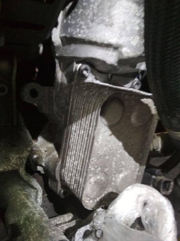 теплообменник масляного фильтра Peugeot 3008 1 поколение 2012, 2.0 л., дизель, АКПП - фото №1