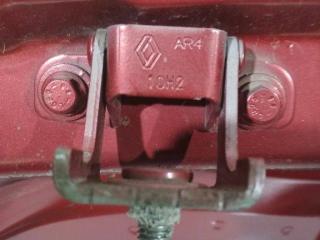 петля крышки багажника Renault Sandero 1 поколение 2012