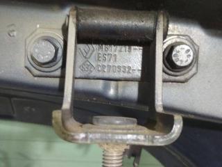 петля крышки багажника Renault Clio 3 поколение 2006, M617219