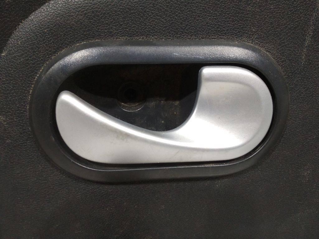 ручка внутренняя задняя правая Renault Sandero 1 поколение 2010 - фото №1