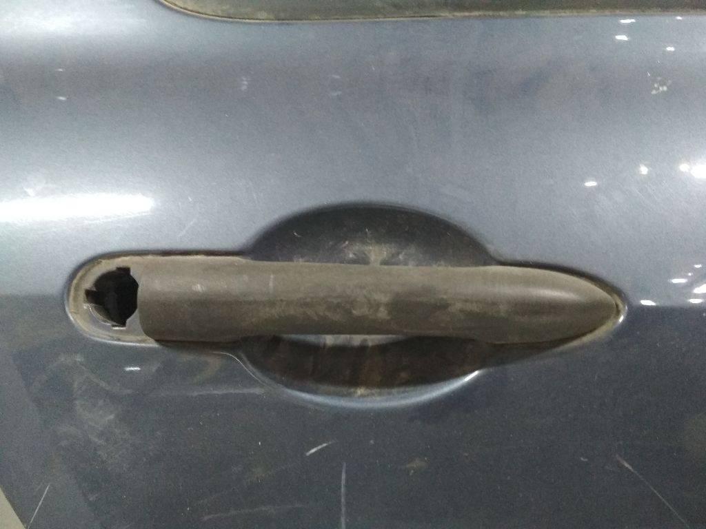 ручка наружная задняя правая Renault Clio 3 поколение 2008, хетчбэк 5 дв. - фото №1