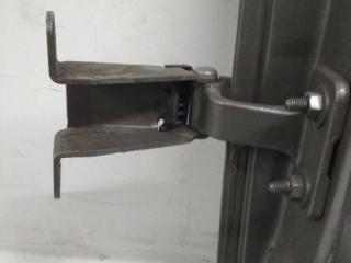 петля крышки багажника Renault Kangoo 2 поколение 2010, 117113602E