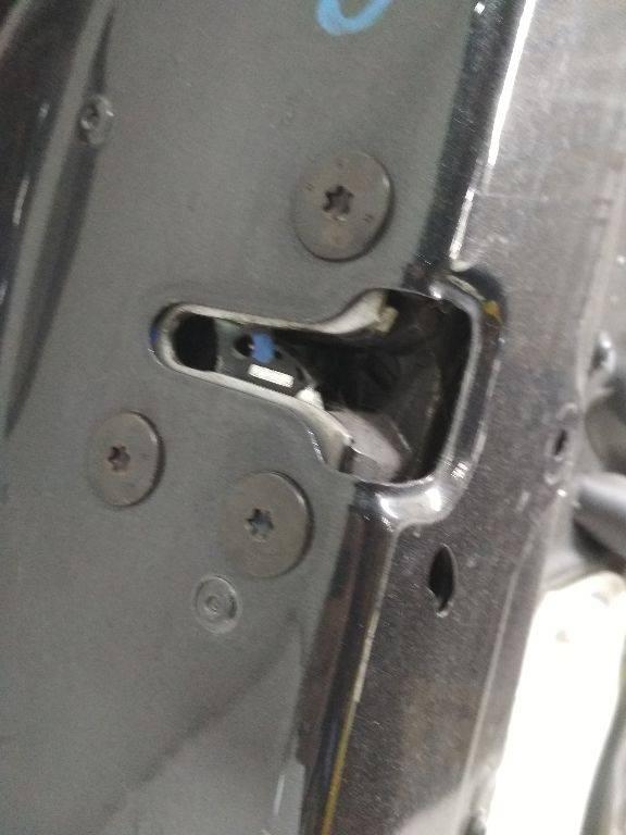 замок двери задней левой Renault Scenic 3 поколение 2010 - фото №1