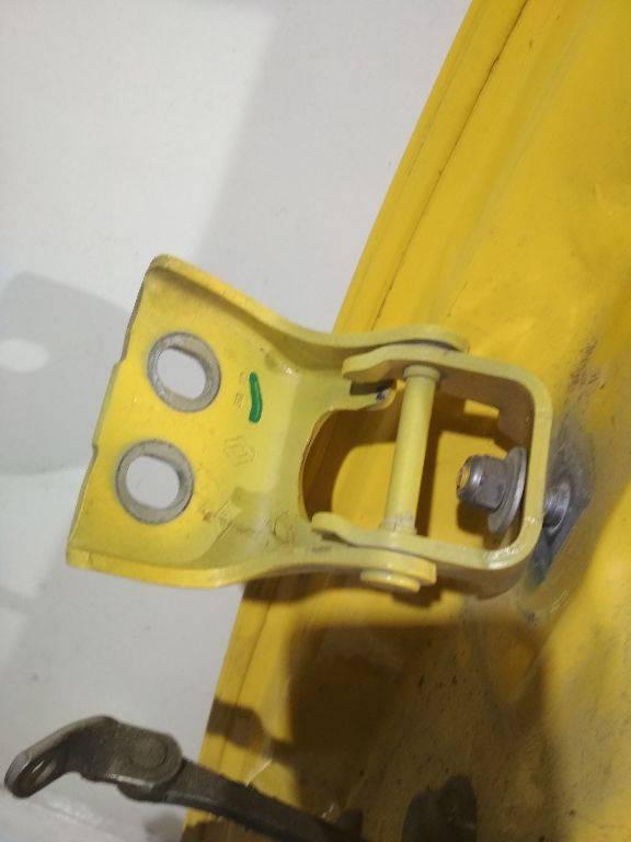 петля двери Renault Kangoo 2 поколение 2009 - фото №1