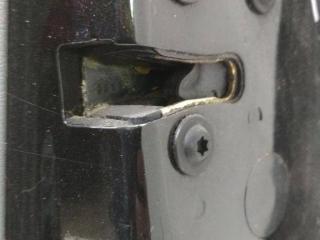 замок двери передней правой Jeep Grand Cherokee WK 2006