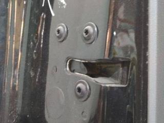 замок двери передней левой Jeep Grand Cherokee WK 2006