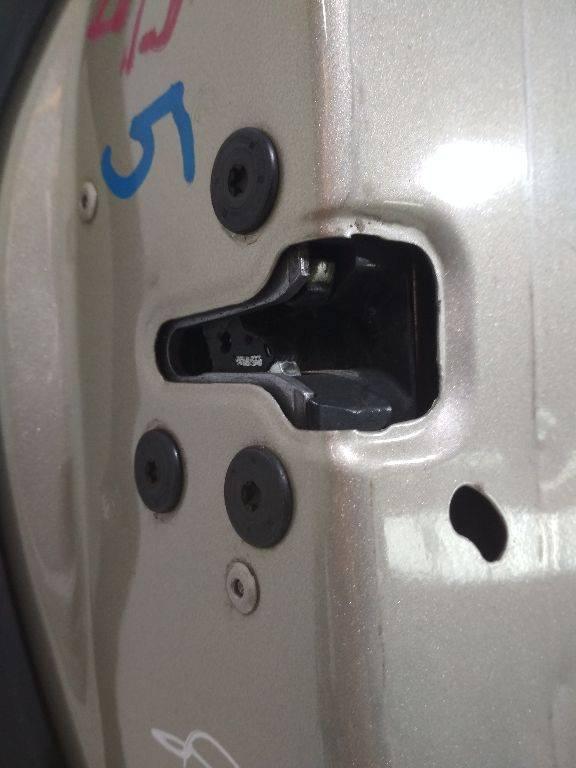 замок двери задней левой Renault Scenic 3 поколение 2011 - фото №1