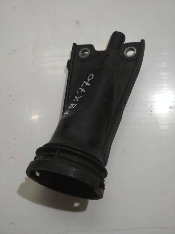 маслозаливная горловина Renault Megane 3 поколение 2011, 8200722806 - фото №1