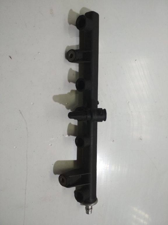 топливная рампа Alfa Romeo 147 1 поколение 2000, 1.6 л., бензин, 0280151048 - фото №1