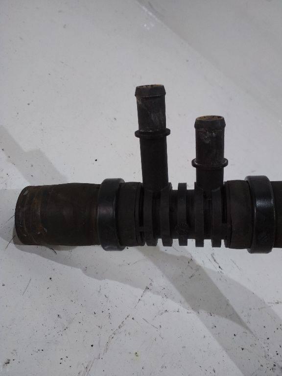 фланец (тройник) системы охлаждения Renault Modus 2 поколение 2011, 800303215 - фото №1