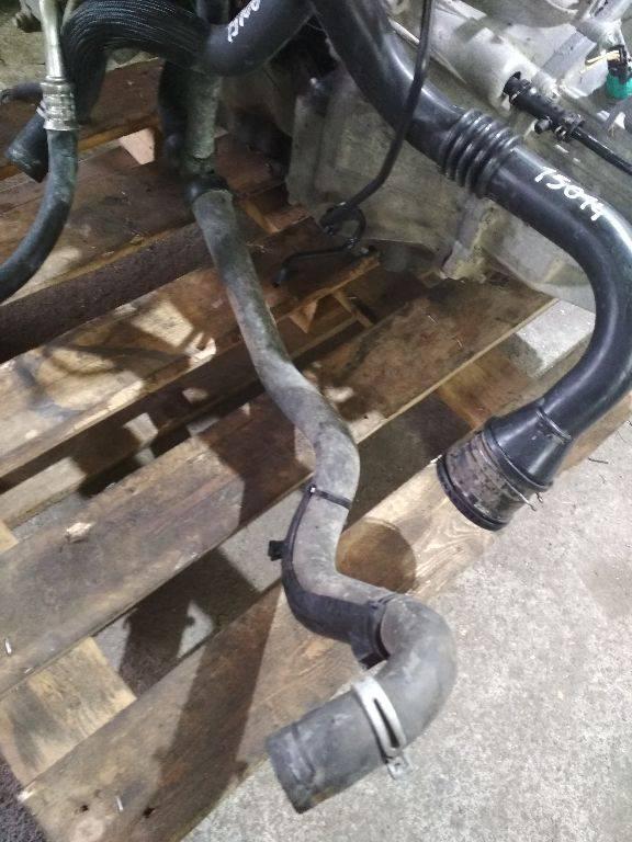 патрубок радиатора Renault Megane 3 поколение 2010, 1.5 л., дизель, МКПП - фото №1