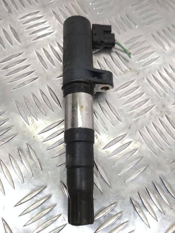 катушка зажигания Renault Megane 2 поколение 2005, 1.6 л., бензин, МКПП, 7700875000, 8200765882 - фото №1