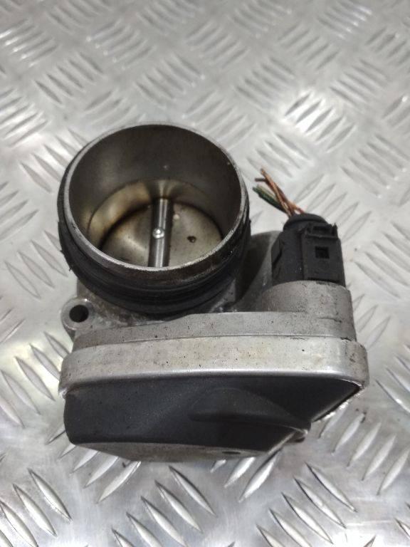 заслонка дроссельная Renault Megane 2 поколение 2005, 1.6 л., бензин, МКПП, 8200190230 - фото №1