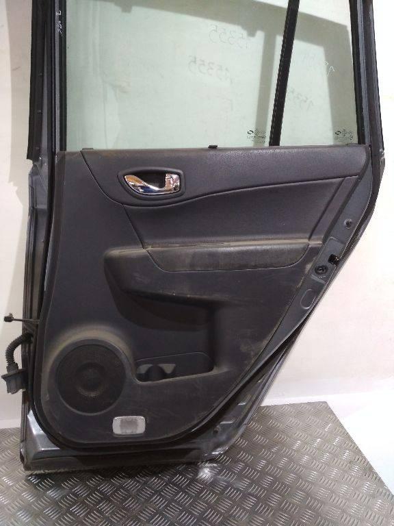 обшивка двери задняя правая Renault Koleos 1 поколение 2008 - фото №1