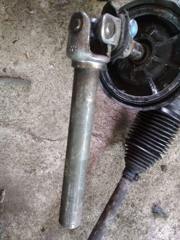 рулевой карданчик Peugeot 307 1 поколение 2002 - фото №1