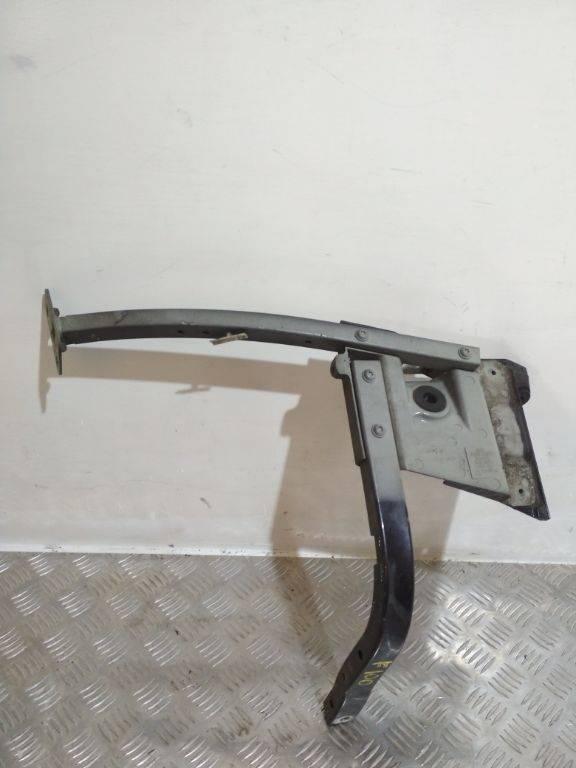 крепление крыла переднего левого Audi A8 D3/4E 2003, 4E0821137E - фото №1