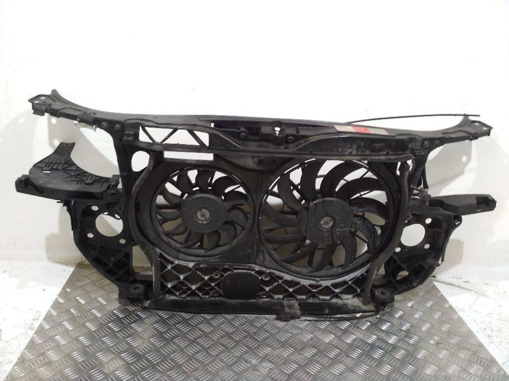 передняя панель крепления облицовки (телевизор) Audi A4 B6 2002 - фото №1