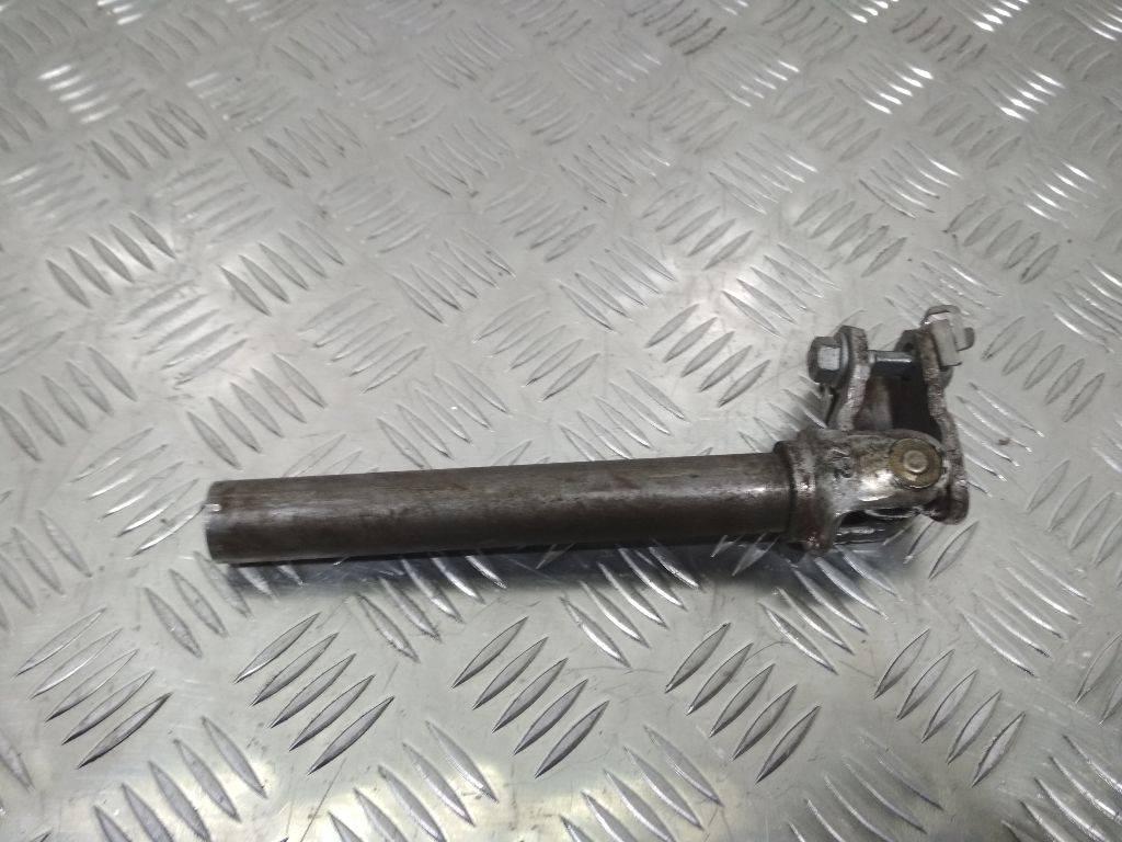 рулевой карданчик Peugeot 307 1 поколение 2004 - фото №1