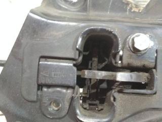 замок капота Mercedes-Benz C-Класс W203/S203/CL203 [рестайлинг] 2005, A2038800060