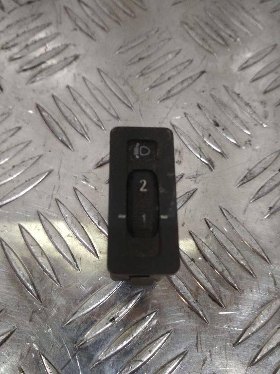 кнопка корректора фар BMW 3 серия E36 1994, 61318360859 - фото №1