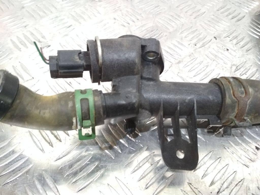 корпус термостата Renault Kangoo 2 поколение 2011, 82009543289 - фото №1