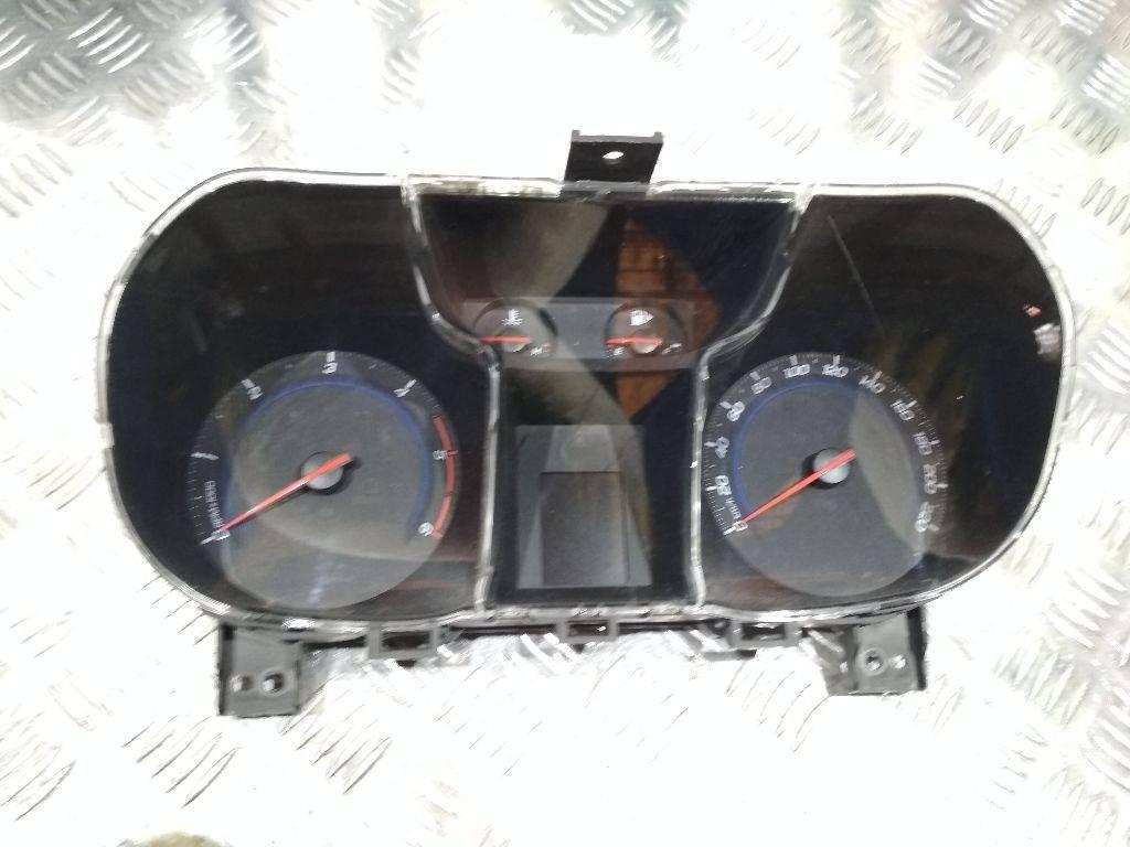 щиток приборов (приборная панель) Chevrolet Orlando 1 поколение 2011, 688014257, 95218099 - фото №1