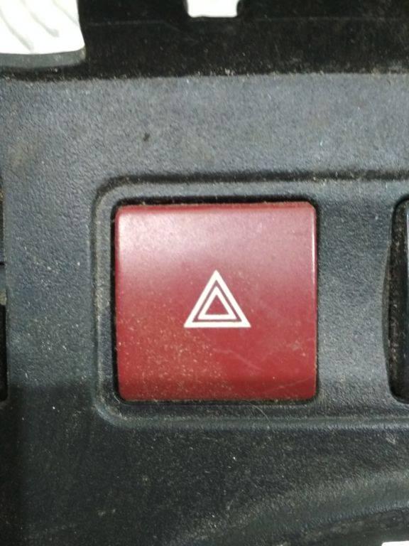 кнопка аварийной сигнализации Citroen Berlingo 2 поколение (B9) 2009, 96583113KR - фото №1