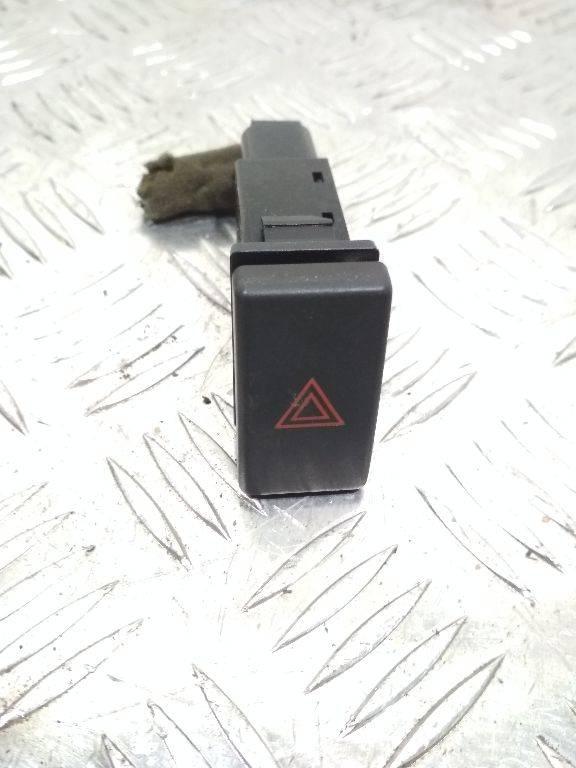 кнопка аварийной сигнализации Toyota Avensis 3 поколение (T270) 2008, 157963 - фото №1