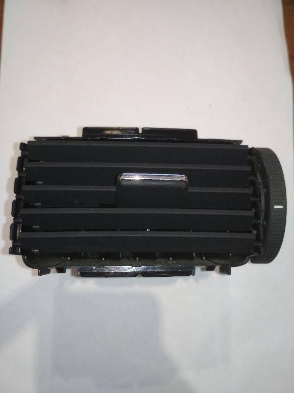 дефлектор обдува салона Toyota Avensis 3 поколение (T270) 2008, BOURBON - фото №1