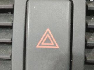 кнопка аварийной сигнализации Toyota Avensis 3 поколение (T270) 2008